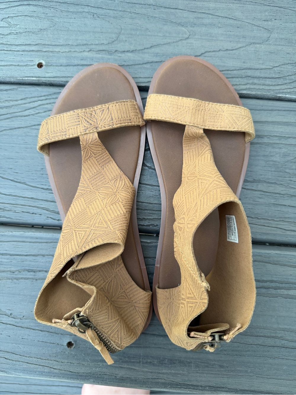 Sanuk Women’s Yoga Dawn Boho Tan Sandals- Size 7